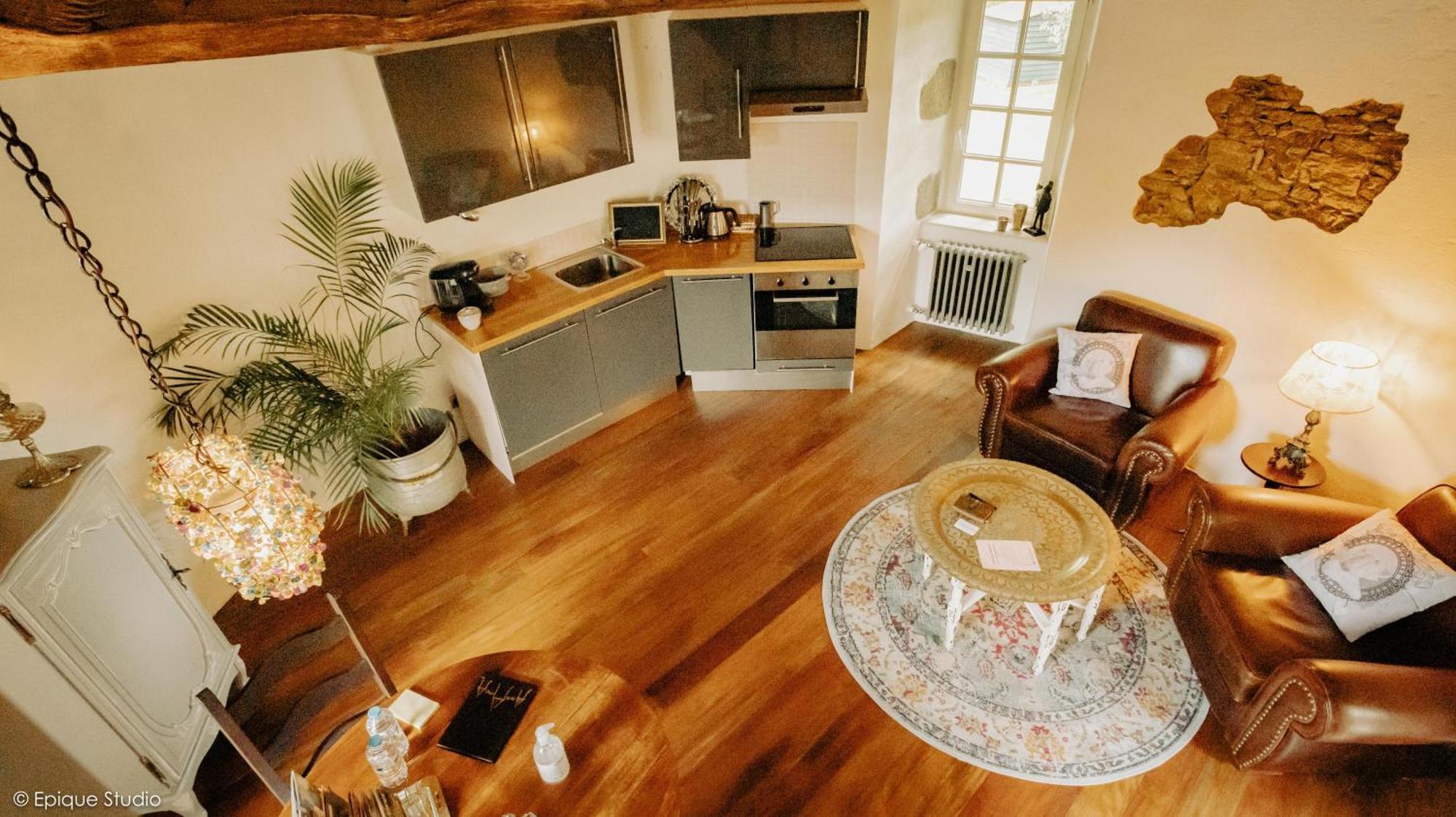 Chateau De La Preuille Bed & Breakfast
